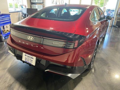 Used 2025 Hyundai Sonata SEL FWD image 8
