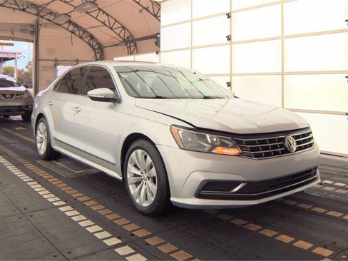 Used 2016 Volkswagen Passat 1.8T SE image 4