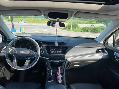 Used 2019 Cadillac XT5 Luxury AWD/4WD image 5