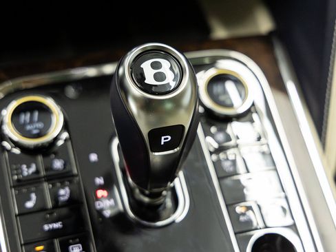 New 2026 Bentley Flying Spur Plug-In Hybrid AWD/4WD image 45