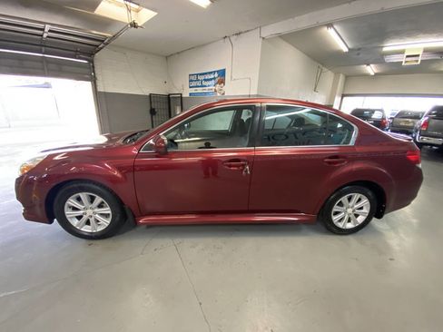Used 2011 Subaru Legacy 2.5i Premium image 20