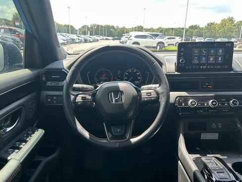 Used 2024 Honda Pilot TrailSport image 23