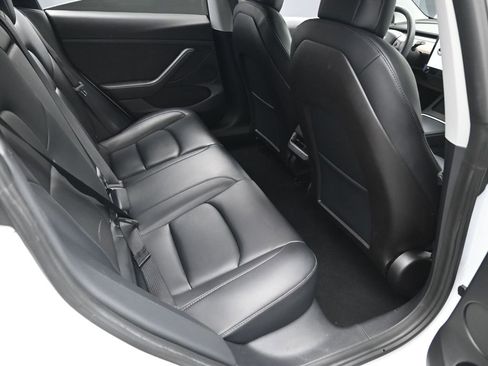 Used 2021 Tesla Model 3 Standard Range Plus image 29
