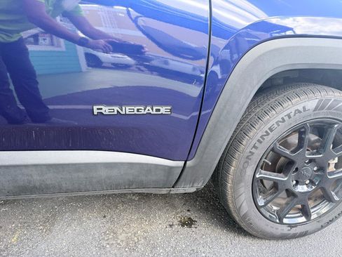 Used 2020 Jeep Renegade Altitude image 9