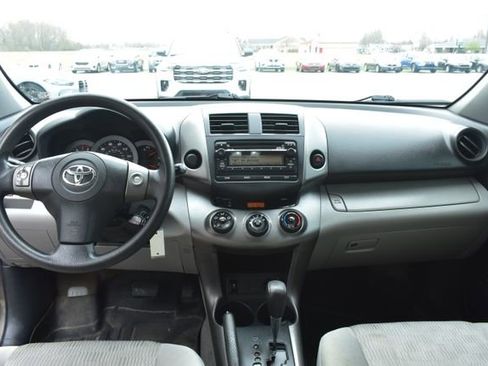 Used 2012 Toyota RAV4 FWD w/ Value Pkg image 4