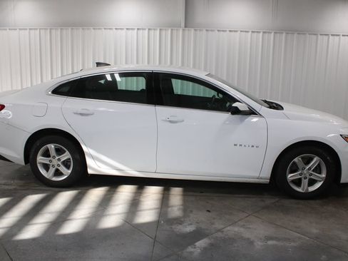 Used 2019 Chevrolet Malibu LS w/ Driver Confidence Package II FWD image 11