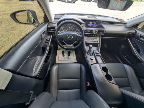 Used 2019 Lexus IS 300 RWD image 16