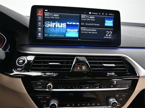 Used 2023 BMW 530i w/ Convenience Package image 14