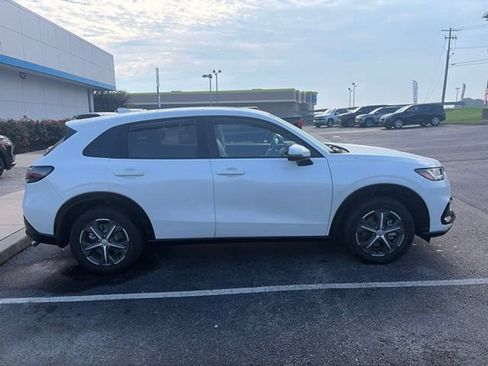 Used 2024 Honda HR-V EX-L image 9