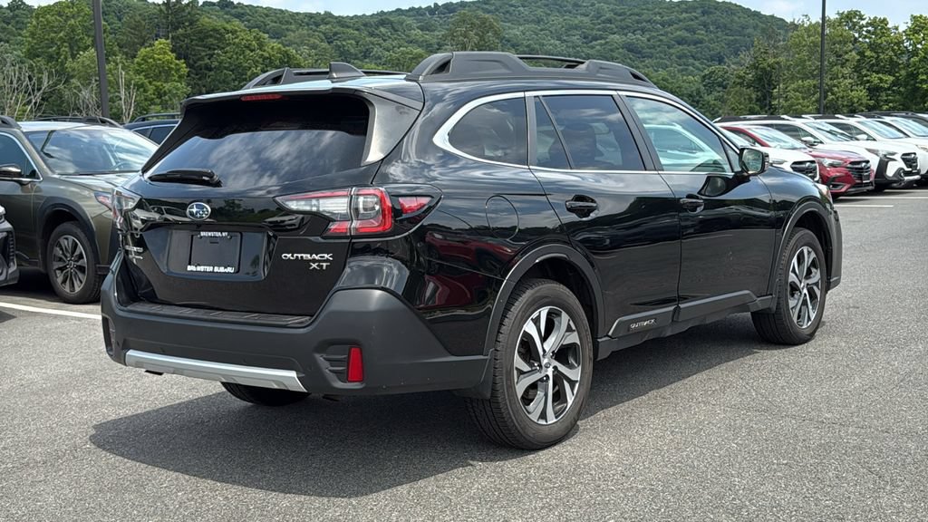 Used 2022 Subaru Outback Limited XT AWD/4WD image 4