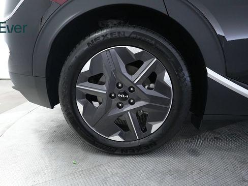 Used 2025 Kia EV6 Light AWD/4WD image 22