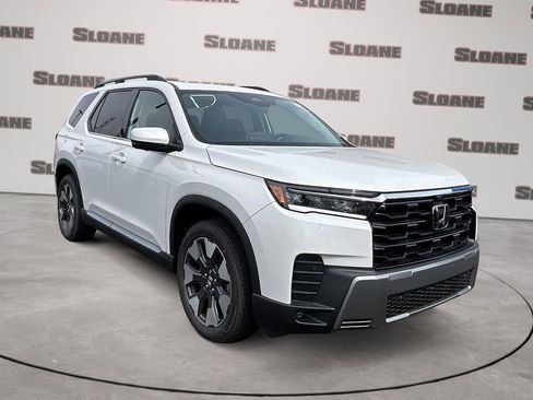 New 2026 Honda Pilot Touring image 7