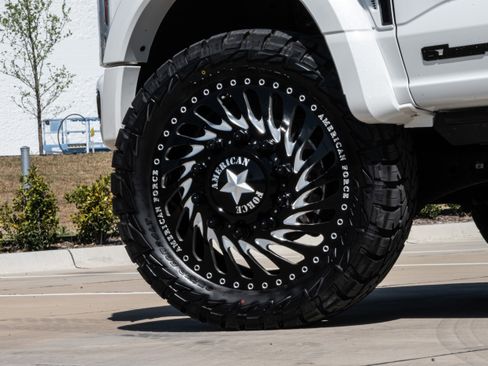 Used 2025 Ford F450 Platinum image 46