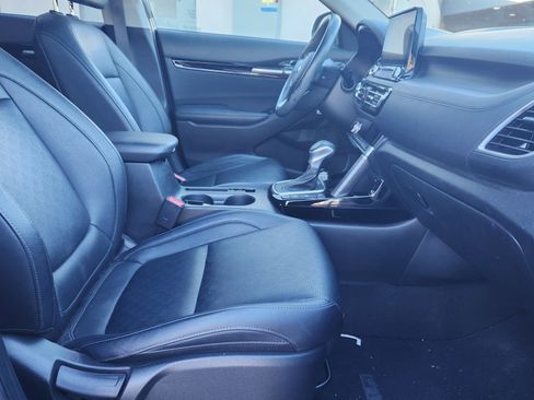 Used 2021 Kia Seltos SX w/ SX Sunroof Package image 23