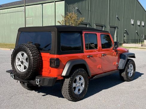 Used 2019 Jeep Wrangler Unlimited Sport S image 8