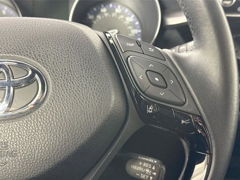 Certified 2022 Toyota C-HR Nightshade image 18