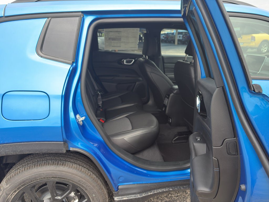 New 2026 Jeep Compass Latitude AWD/4WD image 18