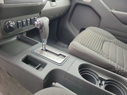 Certified 2017 Nissan Frontier SV w/ SV Value Truck Package image 29