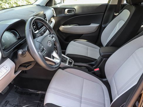 Used 2023 Hyundai Venue SEL w/ Cargo Package FWD image 19