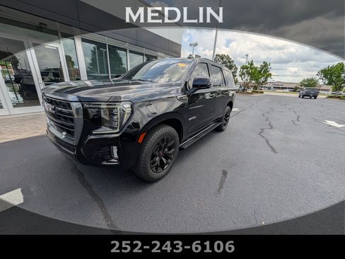 Used 2022 GMC Yukon AT4 w/ Technology Package AWD/4WD image 1