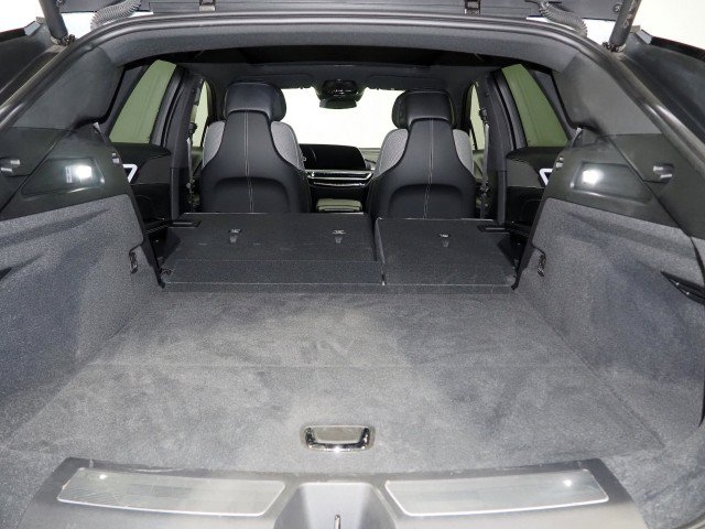 Used 2024 Cadillac Lyriq Tech AWD/4WD image 41
