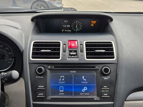 Used 2018 Subaru Forester 2.5i AWD/4WD image 11