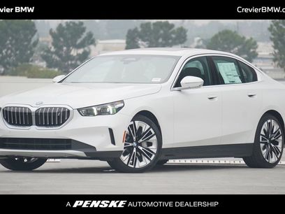 New 2026 BMW i5 eDrive40 w/ Premium Package