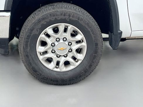 Used 2024 Chevrolet Silverado 2500 LT w/ Safety Package image 28