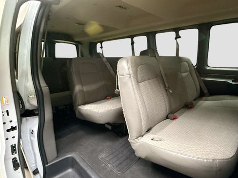 Used 2025 Chevrolet Express 3500 LT w/ LT Preferred Equipment Group RWD image 28