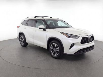 Used 2022 Toyota Highlander XLE