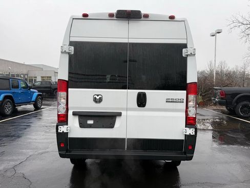 Used 2024 RAM ProMaster 2500 FWD image 4