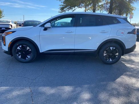 New 2026 Kia Sportage LX image 4