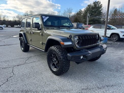 Used 2025 Jeep Wrangler Willys image 9