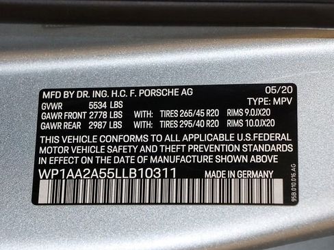 Used 2020 Porsche Macan AWD/4WD image 39