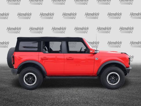Used 2022 Ford Bronco Outer Banks w/ Sasquatch Package AWD/4WD image 10