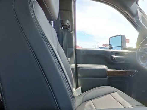 Used 2023 Chevrolet Silverado 2500 High Country w/ LPO, Hitch Package AWD/4WD image 33