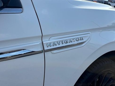 Used 2023 Lincoln Navigator L Reserve w/ Equipment Group 201A AWD/4WD image 11