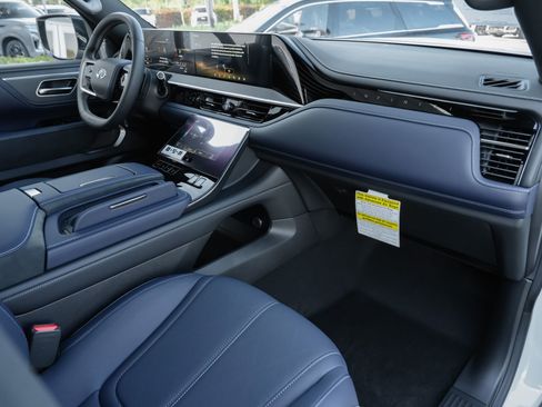 New 2026 INFINITI QX80 4WD w/ Sport Exterior Package image 29