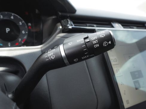 Used 2026 Land Rover Range Rover Velar S AWD/4WD image 23