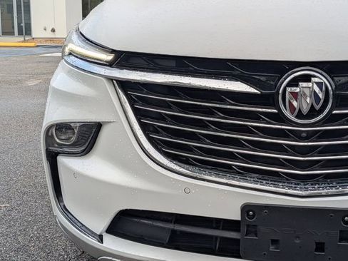 Used 2024 Buick Enclave Premium image 13