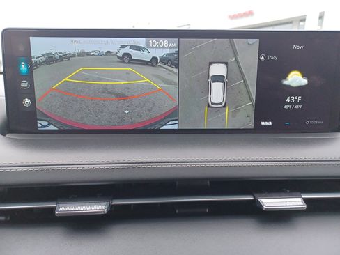 Used 2023 Genesis GV70 2.5T w/ Sport Prestige Package image 13