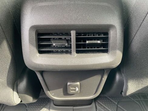 Used 2024 Chevrolet Equinox LT w/ LPO, Floor Liner Package FWD image 31