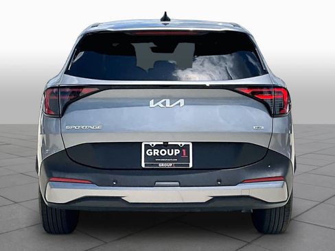 Certified 2026 Kia Sportage LX FWD image 5