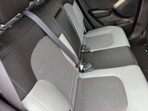 Used 2011 Hyundai Tucson GLS FWD image 27