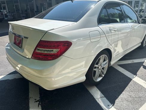 Used 2014 Mercedes-Benz C 250 Sedan image 4