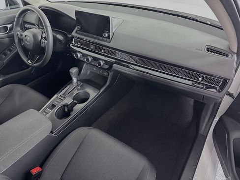Certified 2024 Honda Civic EX image 28