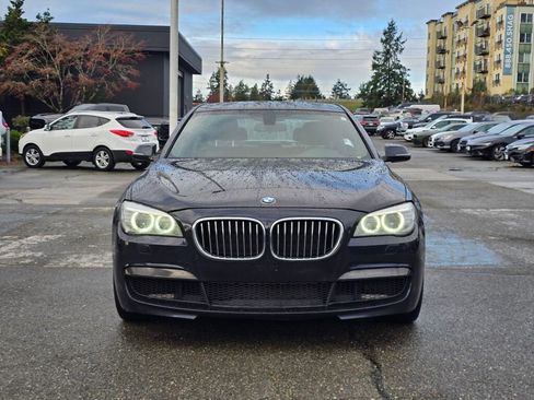 Used 2014 BMW 740i image 2