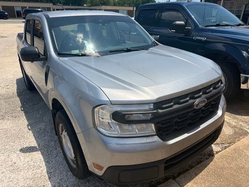 Used 2022 Ford Maverick XL FWD image 2