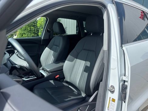Used 2025 Audi Q5 Premium w/ Convenience Package AWD/4WD image 22