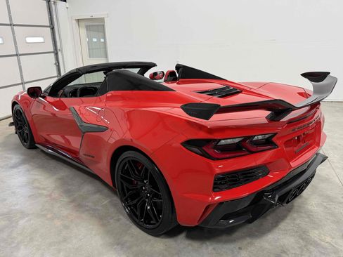 Used 2025 Chevrolet Corvette Z06 w/ Z07 Performance Package image 39